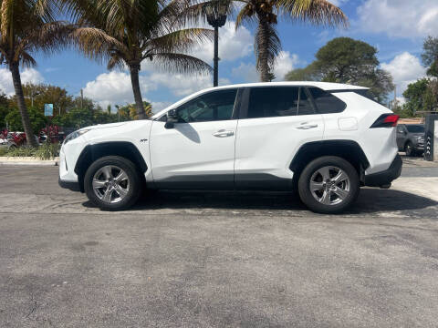 2022 Toyota RAV4 LE
