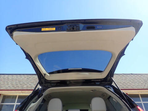 2013 Toyota Sienna XLE 8-Passenger
