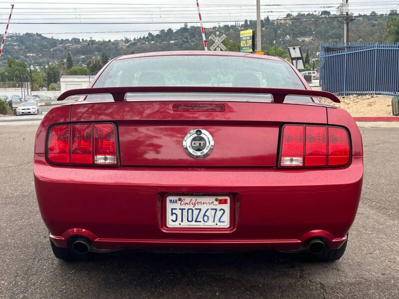 2006 Ford Mustang GT Deluxe