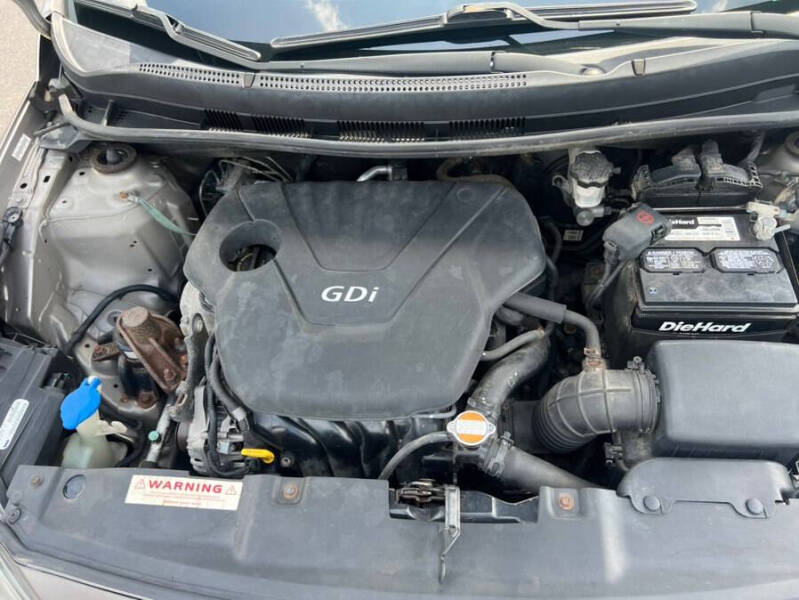 2012 Hyundai Accent GLS