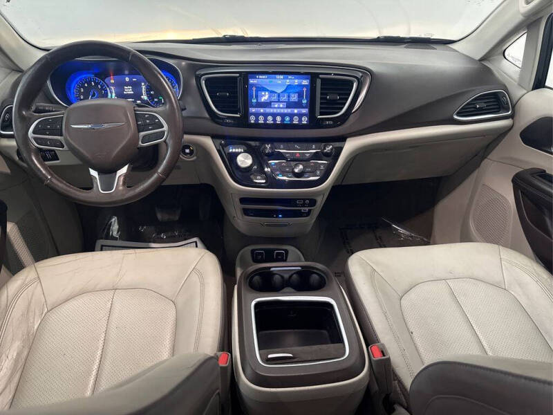 2018 Chrysler Pacifica Touring L Plus