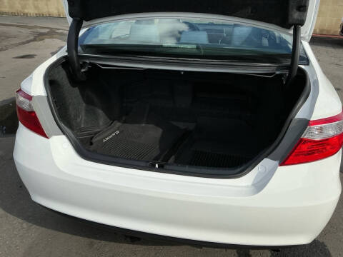 2017 Toyota Camry Hybrid LE