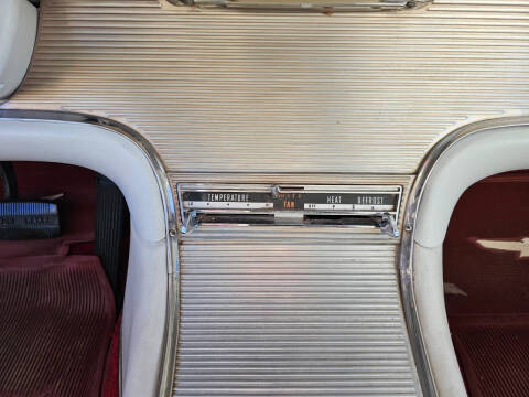 1961 Ford Thunderbird