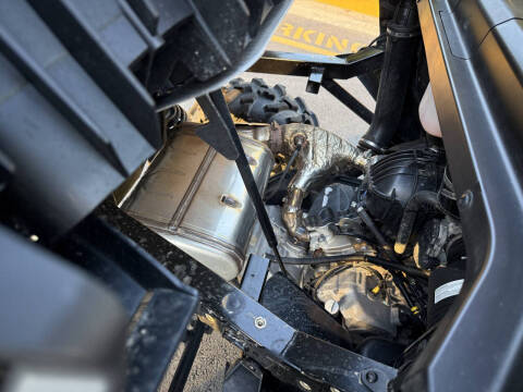 2023 Can-Am Commander XT