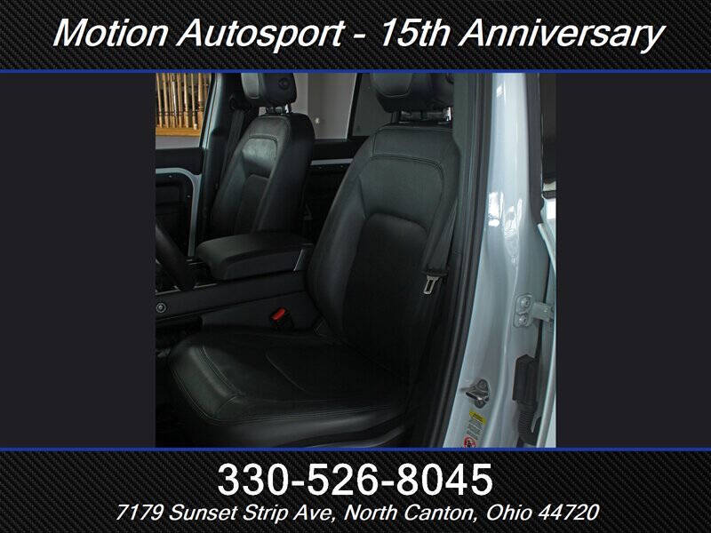 2024 Land Rover Defender 110 P300 S