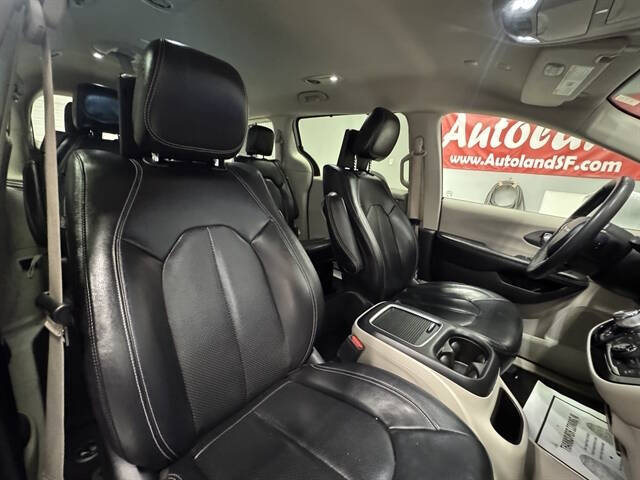 2022 Chrysler Pacifica Touring L