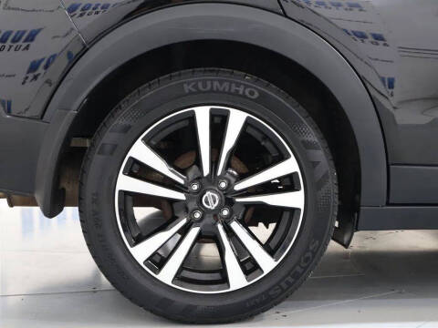 2019 Nissan Kicks SR