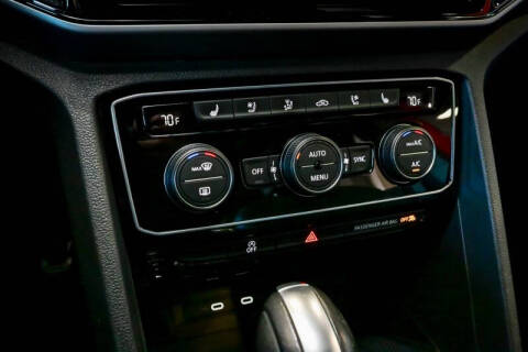 2022 Volkswagen Atlas Cross Sport V6 SEL Premium R-Line 4Motion