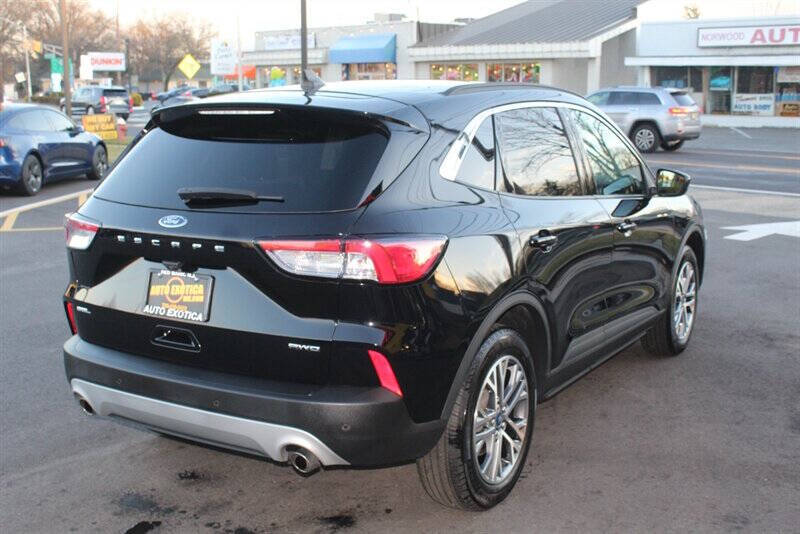 2022 Ford Escape SEL