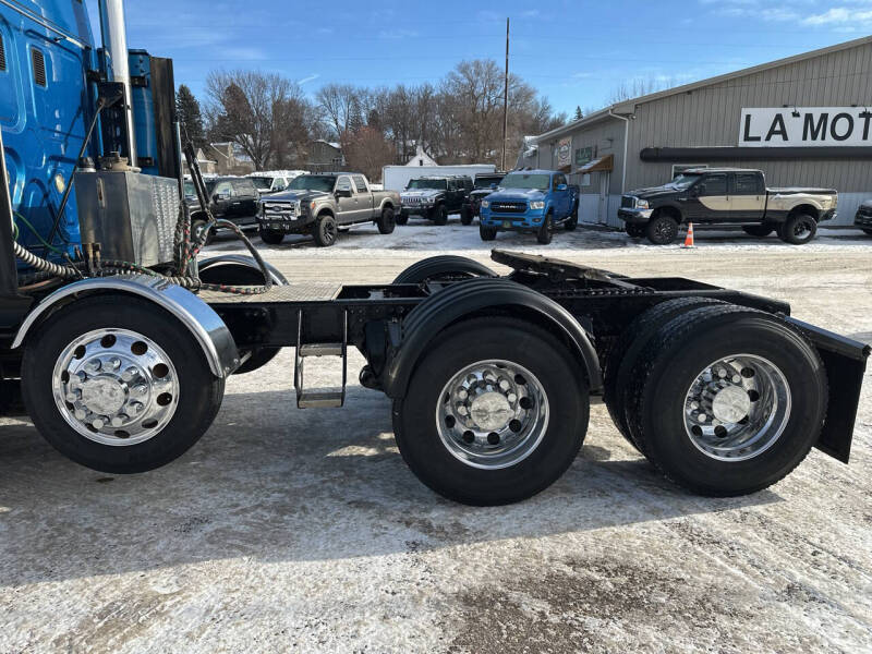 2016 Freightliner Cascadia