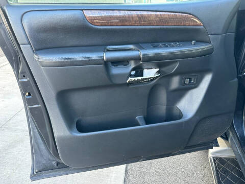 2012 Nissan Armada SL