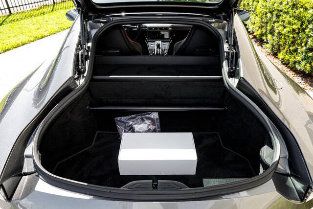 2026 Aston Martin Vantage