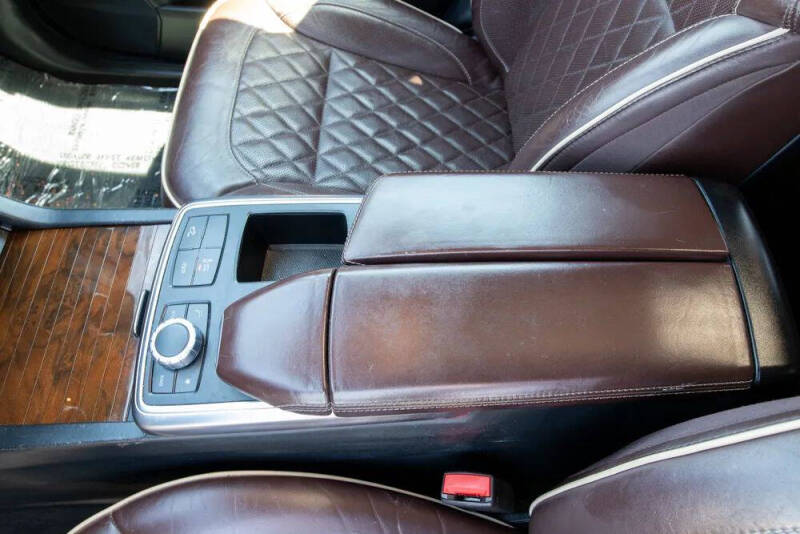 2015 Mercedes-Benz GL-Class GL 550 4MATIC