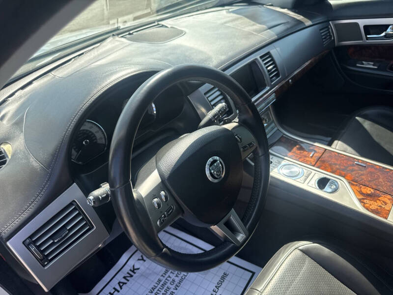 2011 Jaguar XF Premium