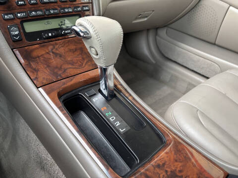 2004 Toyota Avalon XLS