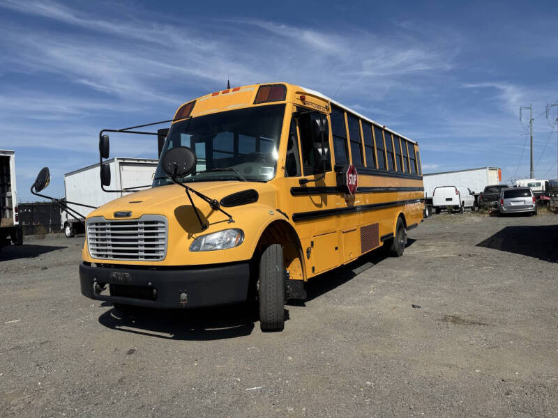 2014 Freightliner B2 Chassis