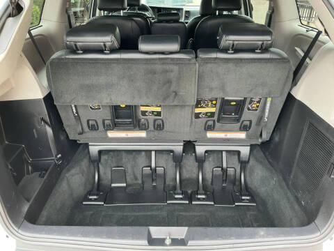2015 Toyota Sienna