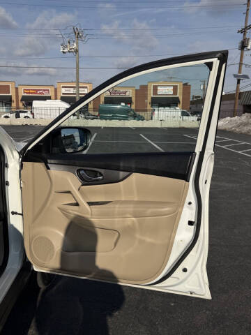 2016 Nissan Rogue SV