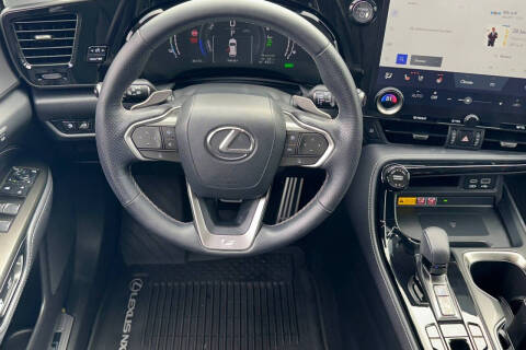 2024 Lexus NX 450h+ F SPORT Handling