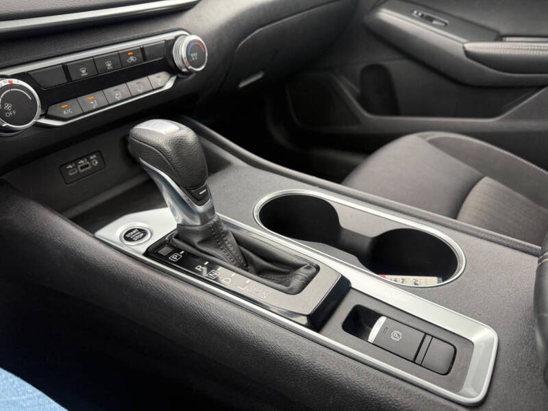 2022 Nissan Altima 2.5 SV