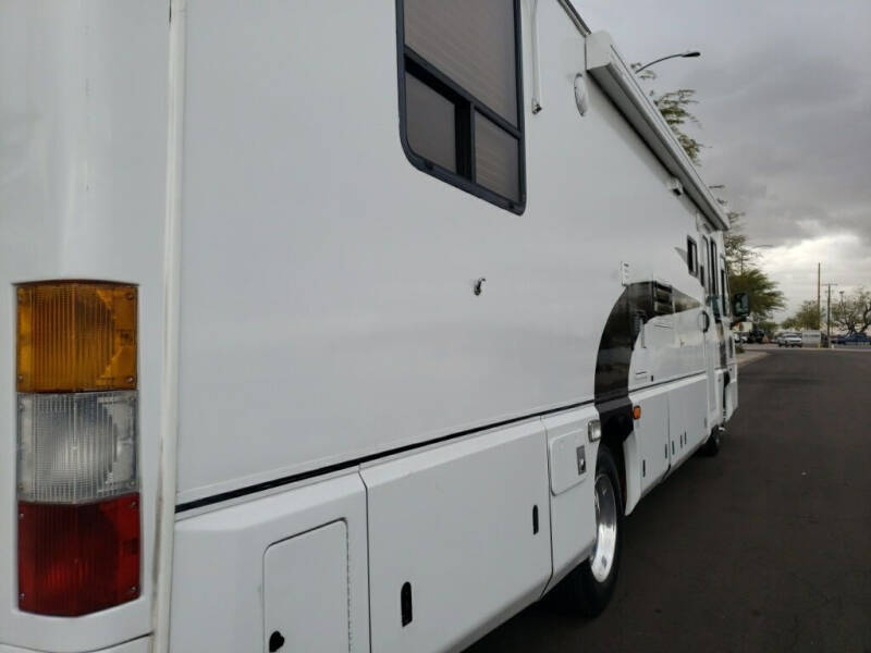 1999 Freightliner XC Chassis