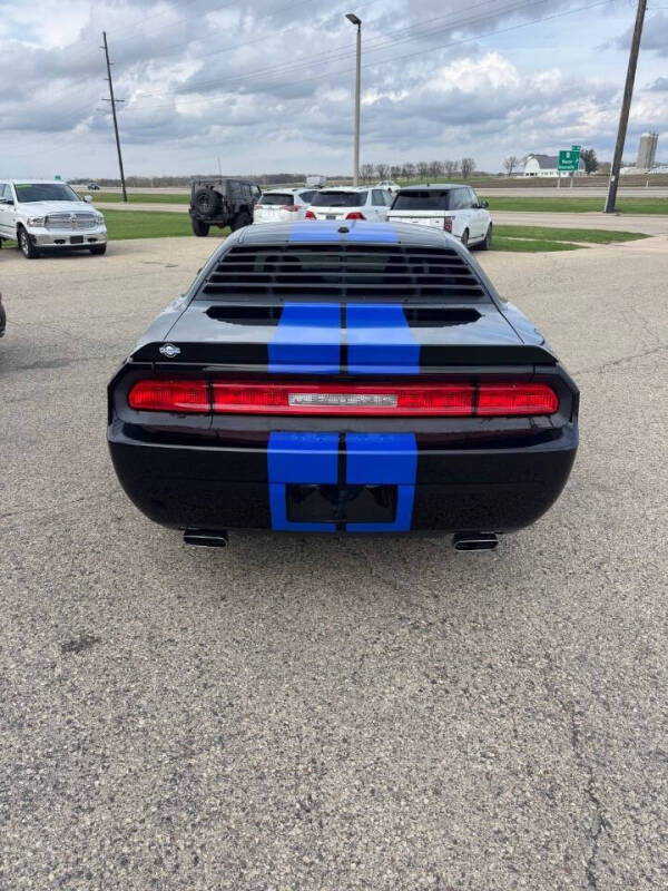 2012 Dodge Challenger SXT Plus