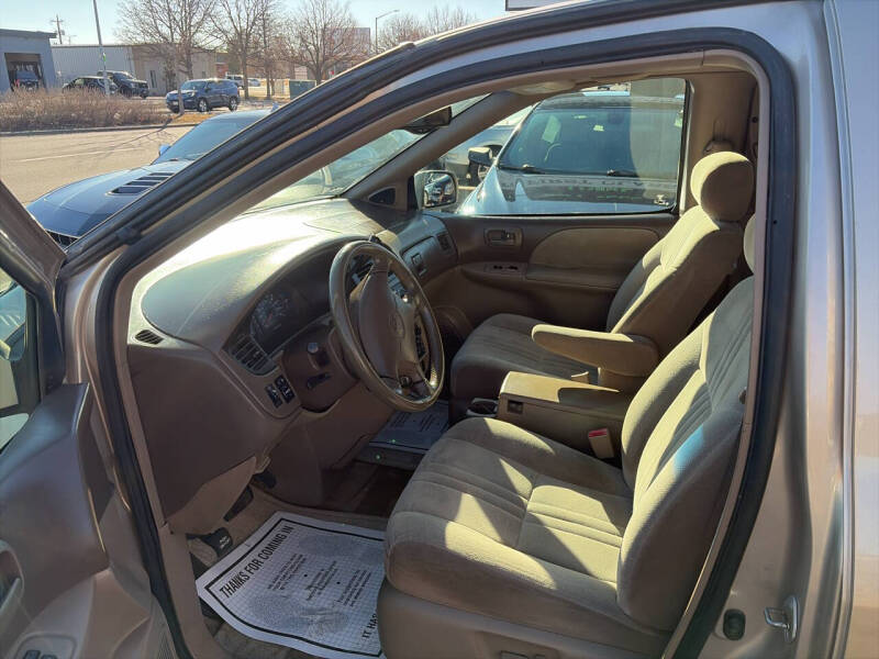 2002 Toyota Sienna LE