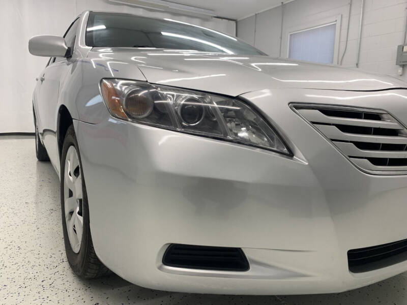 2009 Toyota Camry LE photo 47