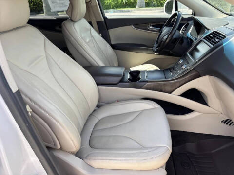 2016 Lincoln MKX Select