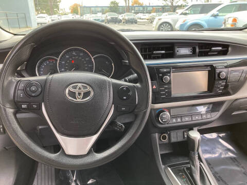 2016 Toyota Corolla LE