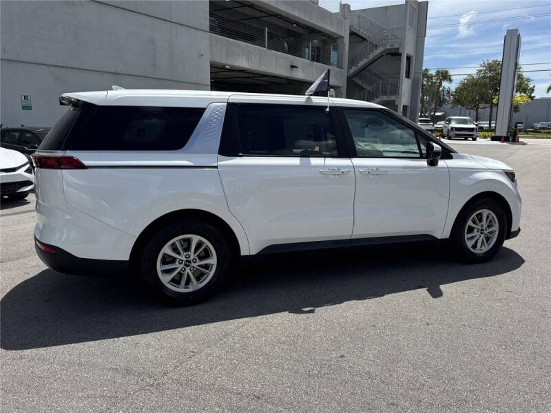 2024 Kia Carnival