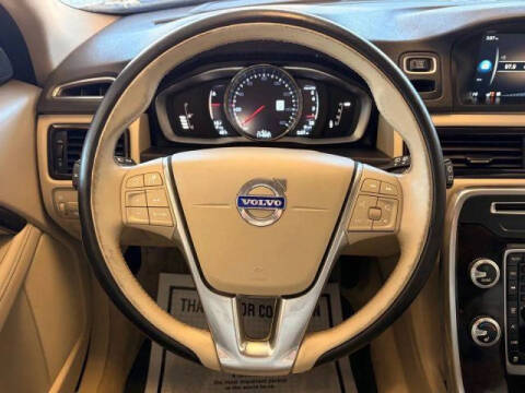 2016 Volvo XC70 T5 Platinum