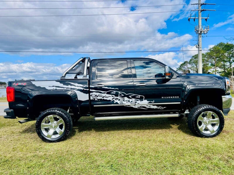 Chevrolet Silverado 1500's photo