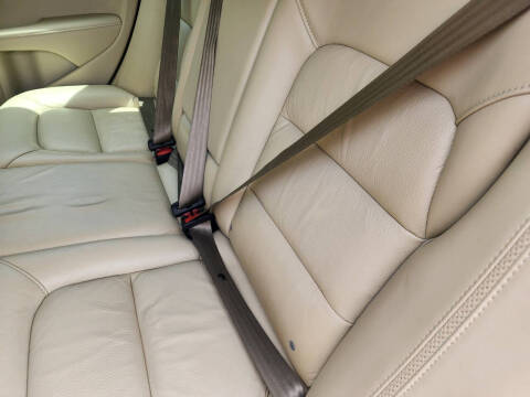2013 Volvo XC70 T6 Premier Plus