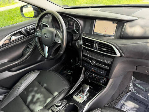 2018 Infiniti QX30 Premium