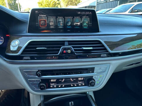 2017 BMW 7 Series 740i