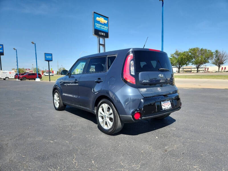 2016 Kia Soul +
