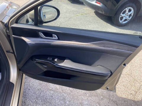 2022 Kia K5 EX
