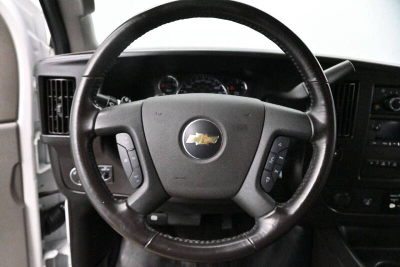 2023 Chevrolet Express 2500