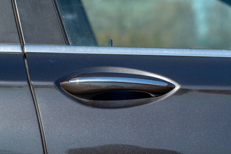 2011 BMW 7 Series 750Li xDrive