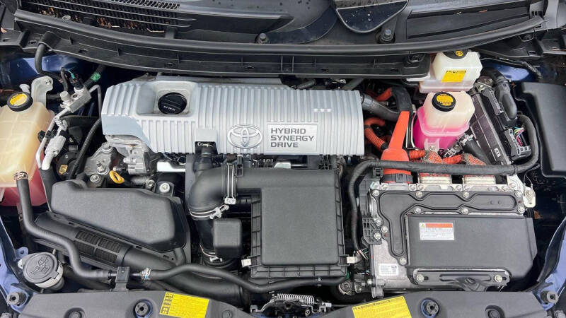 2013 Toyota Prius Three