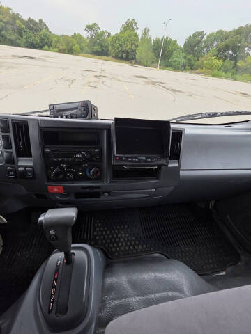 2019 Isuzu NRR