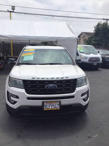 2017 Ford Explorer Sport