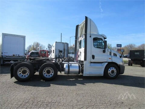 2016 Freightliner Cascadia