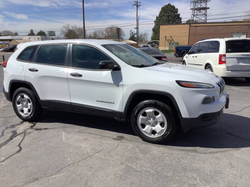 2017 Jeep Cherokee Sport
