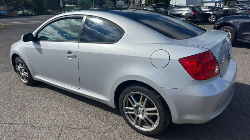 2005 Scion tC