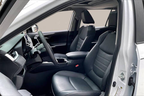 2023 Toyota RAV4 Hybrid XLE Premium