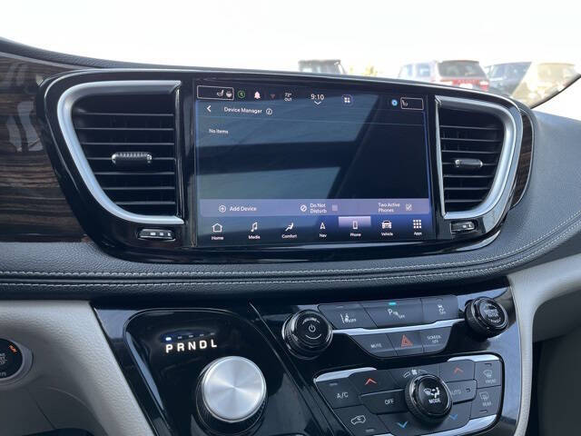 2023 Chrysler Pacifica Plug-In Hybrid Limited