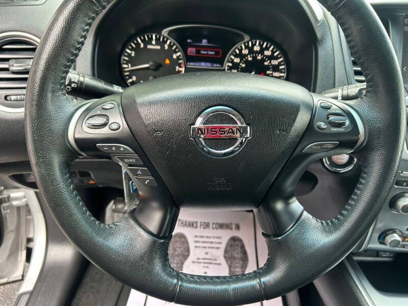 2018 Nissan Pathfinder SL