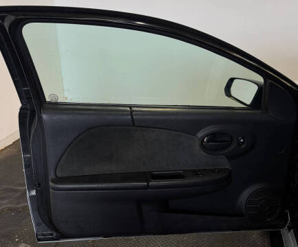 2004 Saturn Ion 3